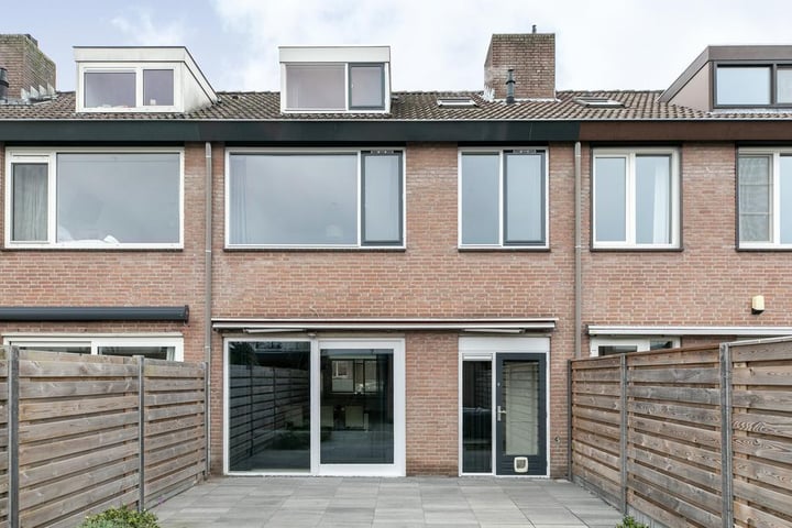 View photo 36 of Neubourgstraat 38