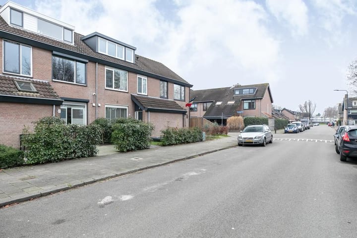 Foto 48 van Neubourgstraat 38