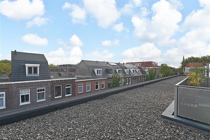 Bekijk foto 19 van De Genestetstraat 14