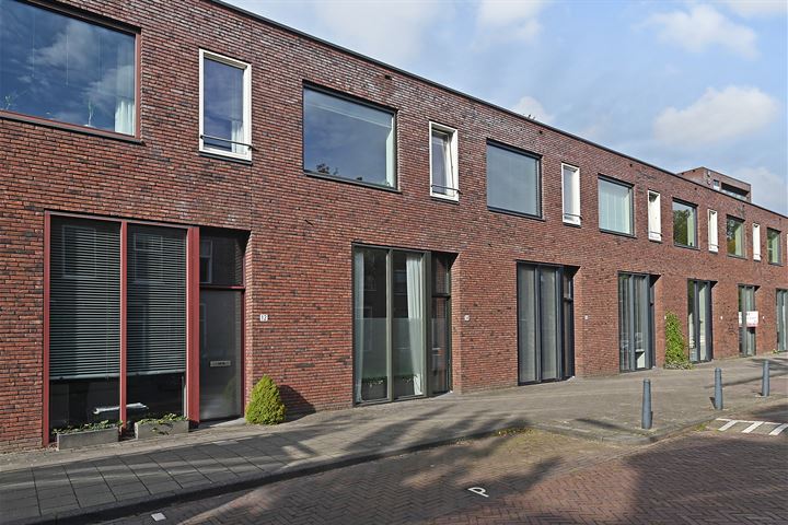 Bekijk foto 44 van De Genestetstraat 14