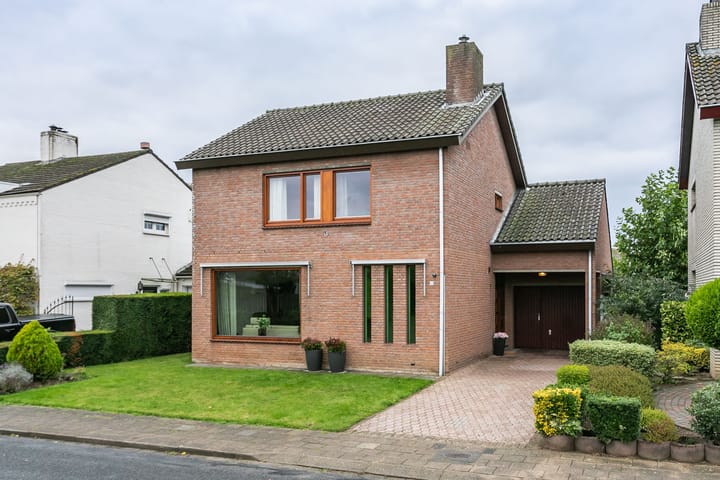 Foto 1 van Graaf van Loonstraat 3