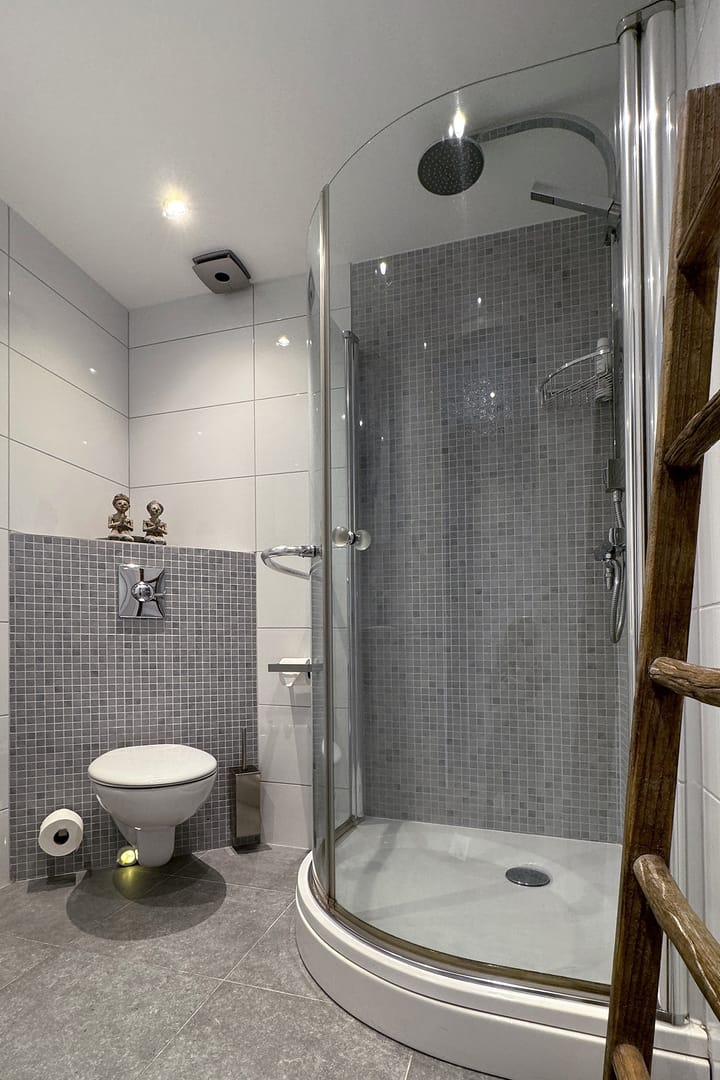 Photo 40 of Moye Keene 159