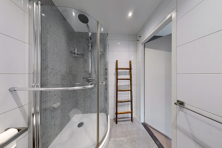 Photo 42 of Moye Keene 159