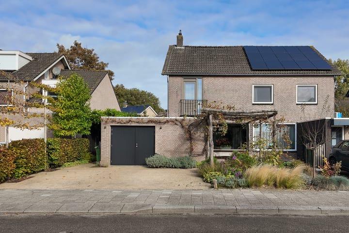 Photo 77 of Moye Keene 159