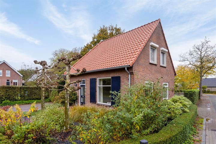 Bekijk foto 43 van Langwijkstraat 13