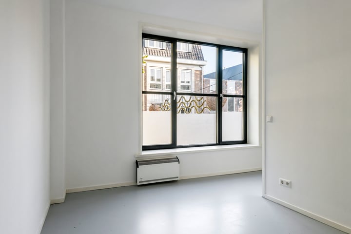 View photo 6 of Waterstraat 81-11