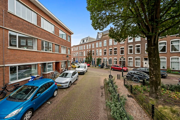 View photo 8 of Roerstraat 44