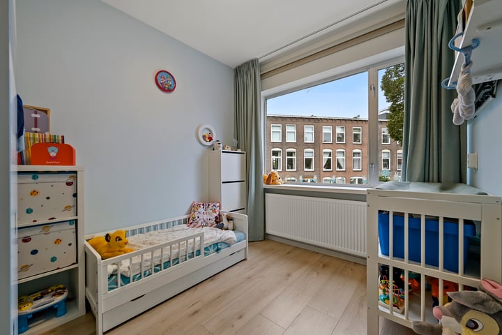 View photo 29 of Roerstraat 44