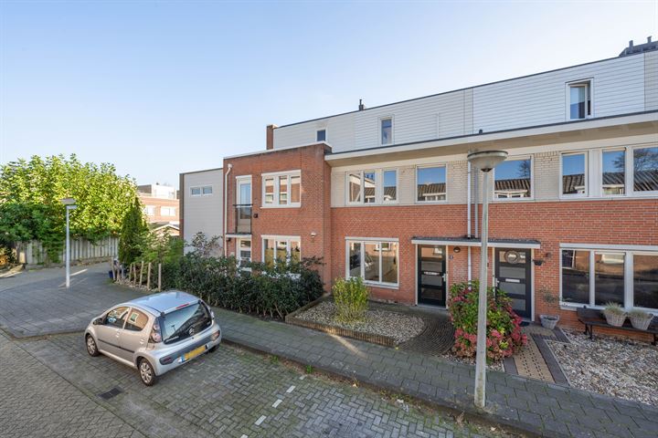 View photo 40 of Betuwestraat 42