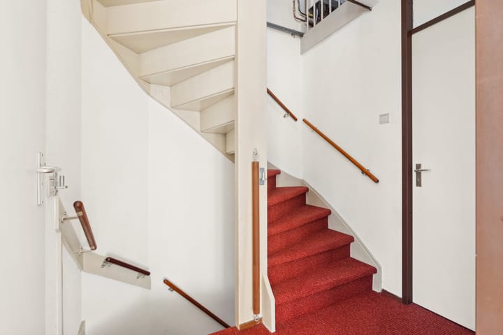 Photo 7 of Scheerwoldestraat 10