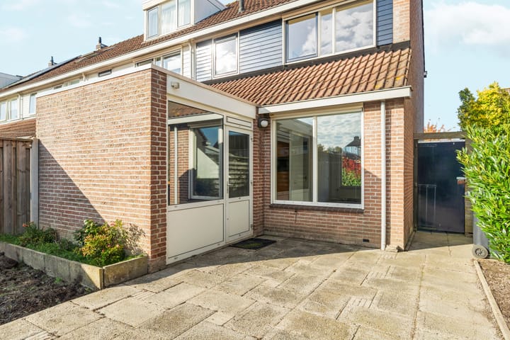 Photo 13 of Scheerwoldestraat 10