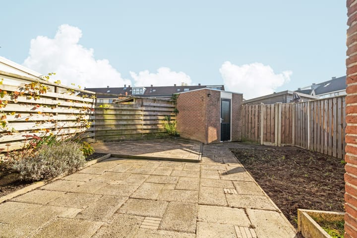 Photo 15 of Scheerwoldestraat 10