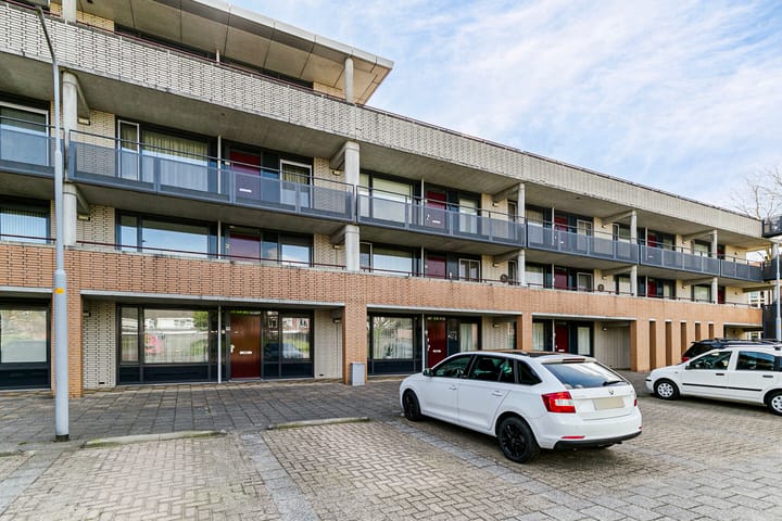 Foto 20 van Henriëtte Roland Holstlaan 89