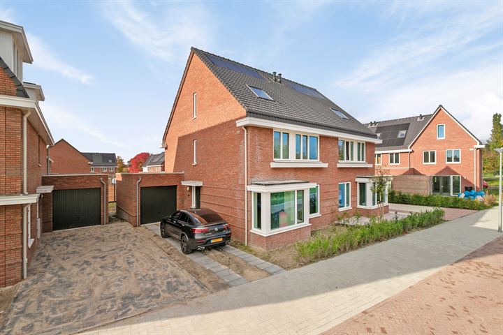 View photo 1 of Asta Elstakstraat 25