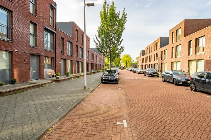 Foto 41 van Gerard Revestraat 104