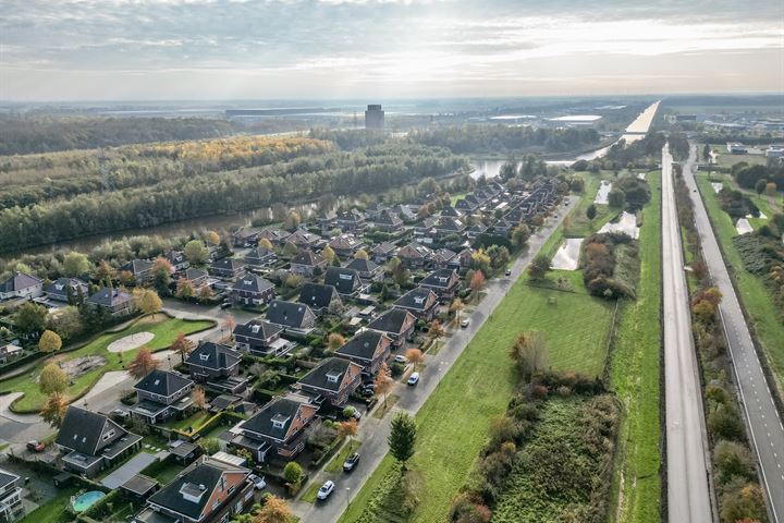 Bekijk foto 45 van De Waardenborg 63