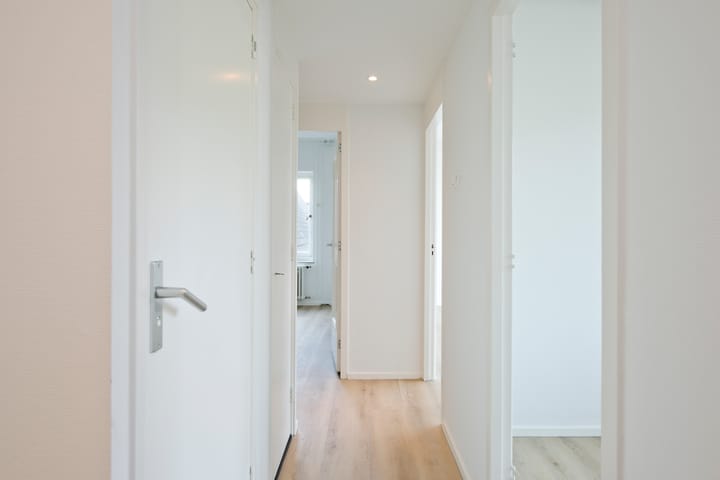 Photo 12 of Looierstraat 2-3C