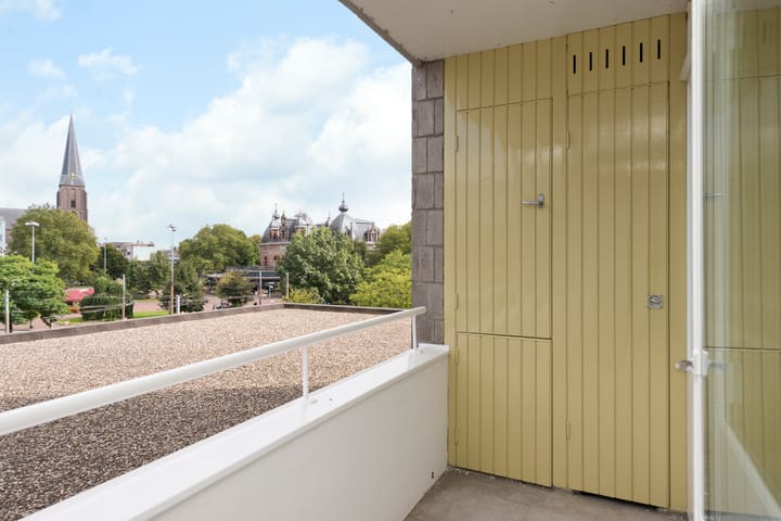 Photo 16 of Looierstraat 2-3C