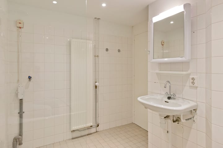 Photo 20 of Looierstraat 2-3C