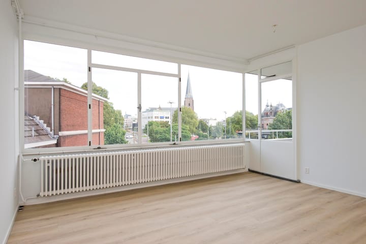 Photo 21 of Looierstraat 2-3C