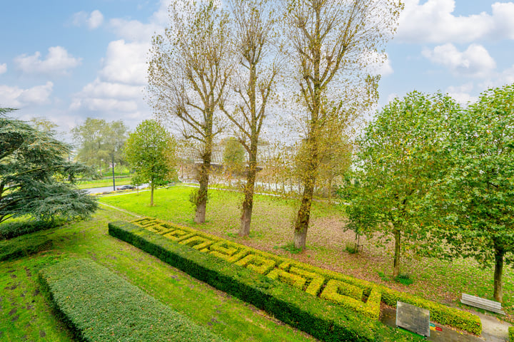 Bekijk foto 40 van Johan van Soesdijkstraat 53-II