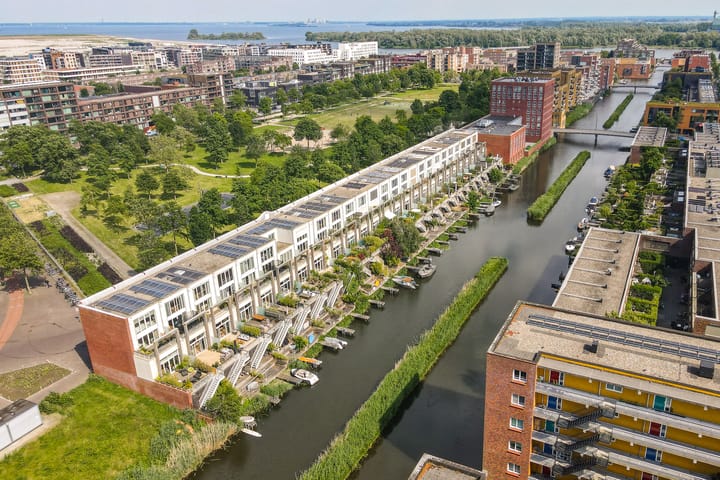 Foto 1 van Emmy Andriessestraat 6