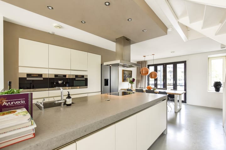 Foto 17 van Emmy Andriessestraat 6