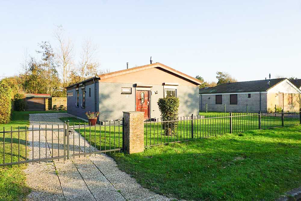 Photo 1 of Dotterbloem 1