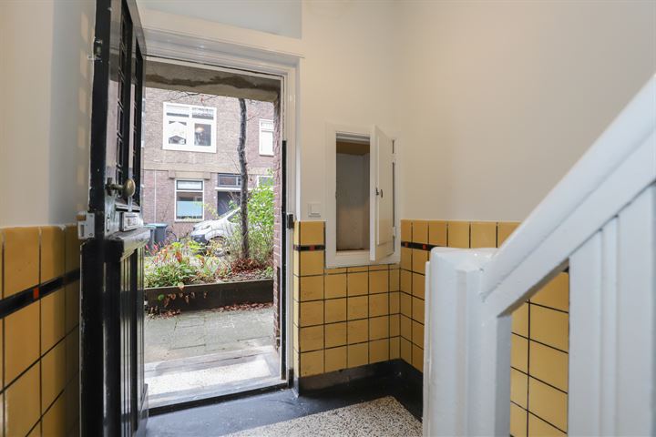 Bekijk foto 46 van Evertsenstraat 19