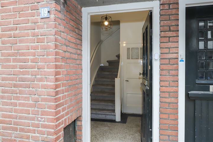 Bekijk foto 47 van Evertsenstraat 19