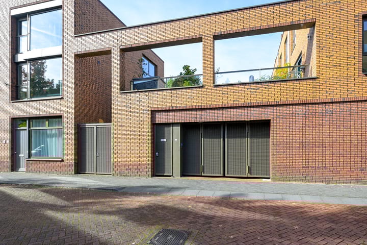 Foto 36 van Count Basiestraat 3