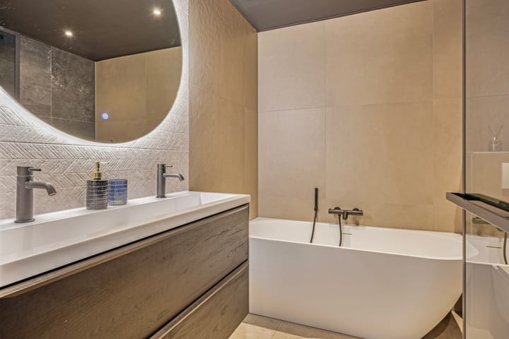 Foto 19 van Anna van Lintelolaan 10