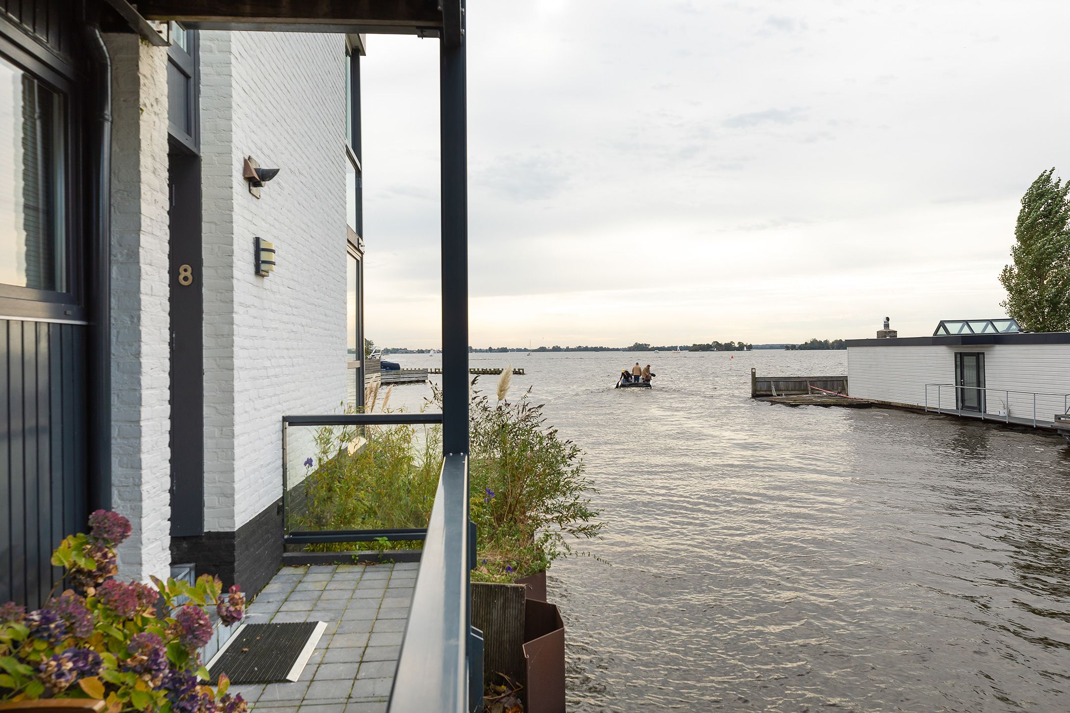 Foto 3 van Oud-Loosdrechtsedijk 207-08