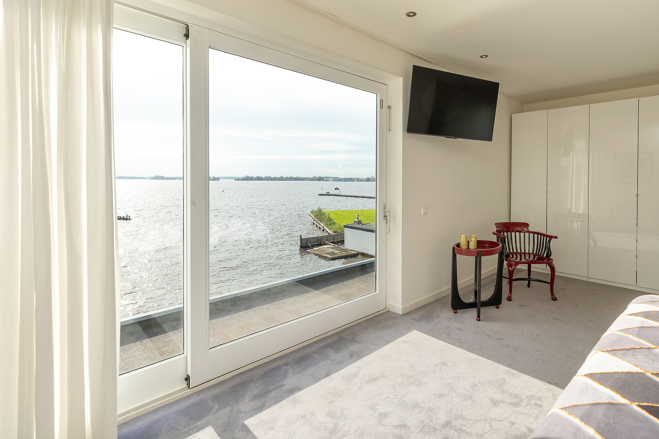 Foto 21 van Oud-Loosdrechtsedijk 207-08