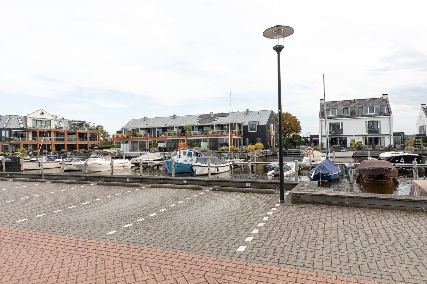 Foto 25 van Oud-Loosdrechtsedijk 207-08