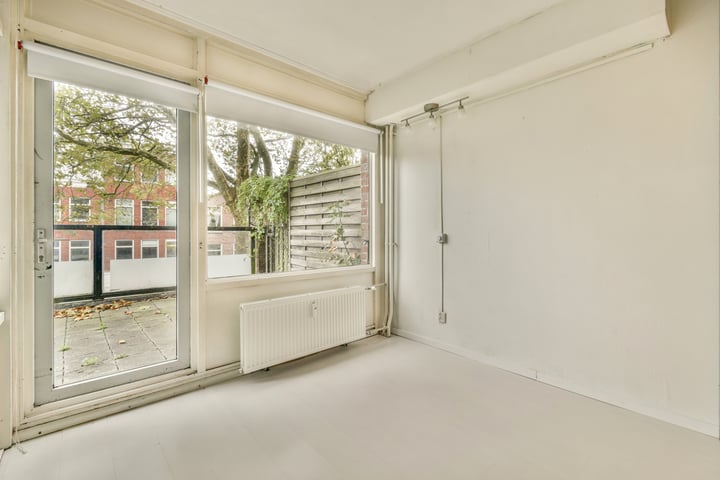 View photo 11 of Lange Herenstraat 39