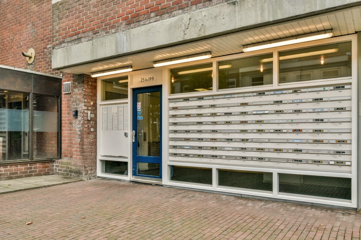 View photo 17 of Lange Herenstraat 39