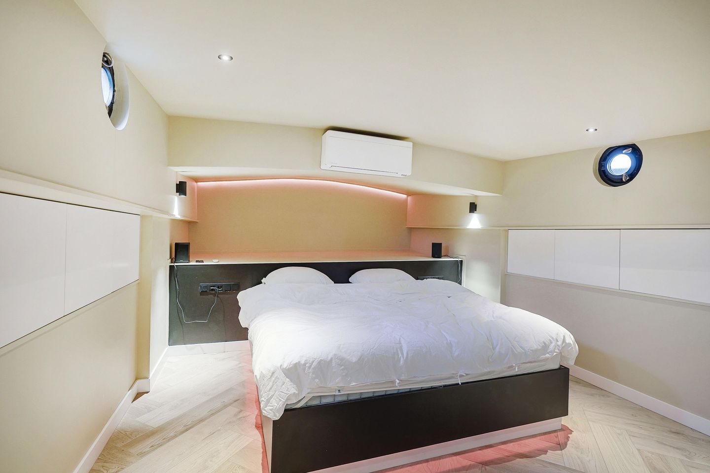 Foto 10 van Amstel 254-S