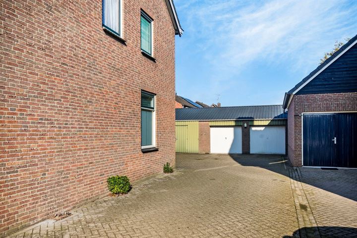 View photo 32 of Hoogeindsestraat 13