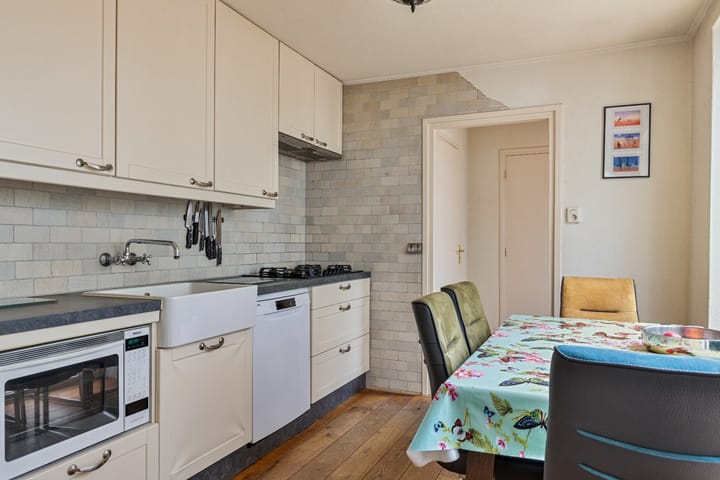 Foto 10 van Spoorstraat 258