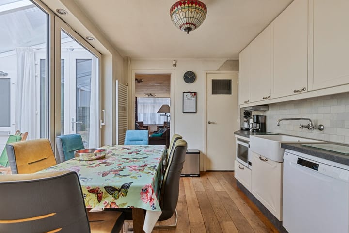 Foto 11 van Spoorstraat 258