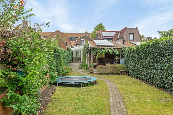 Foto 26 van Spoorstraat 258