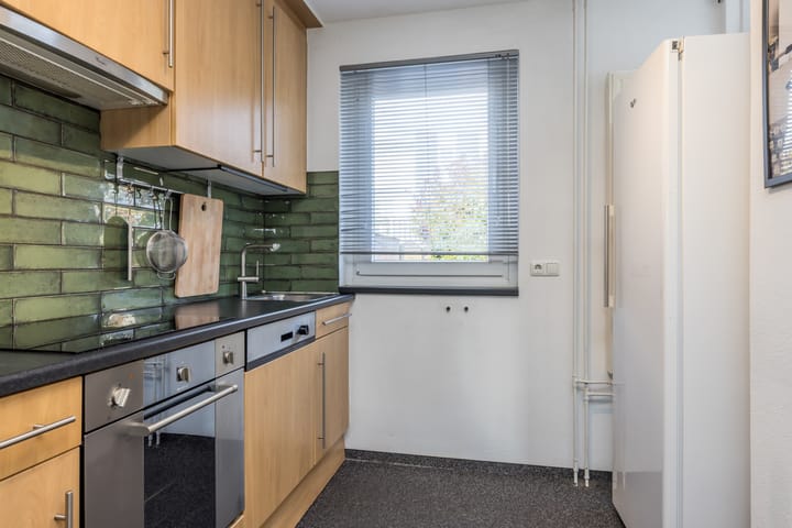 Photo 13 of Erensteinerstraat 70