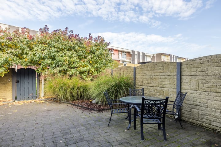 Photo 16 of Erensteinerstraat 70