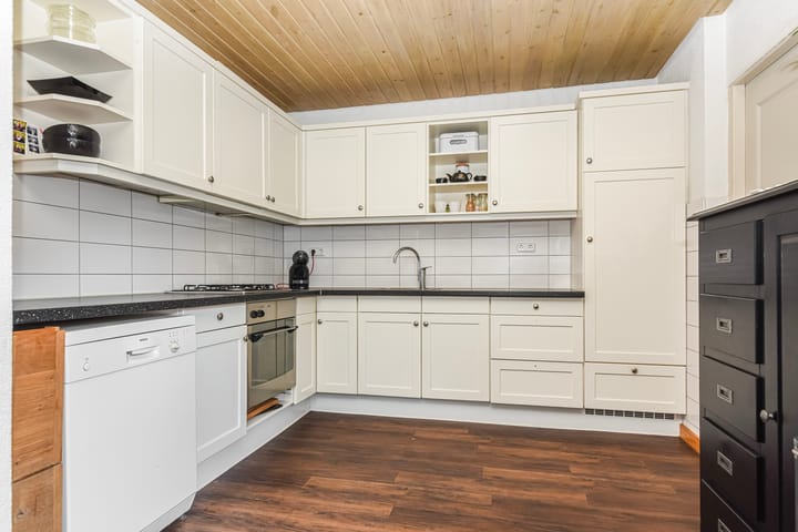 Photo 12 of Lijsterbeslaan 25