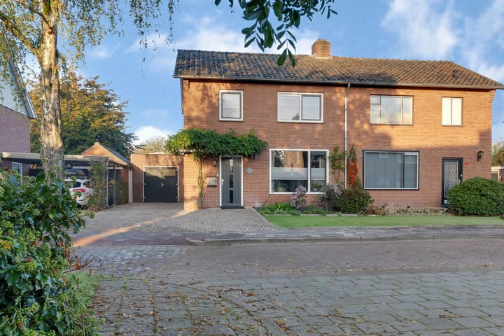 Photo 1 of G J Piksenstraat 16