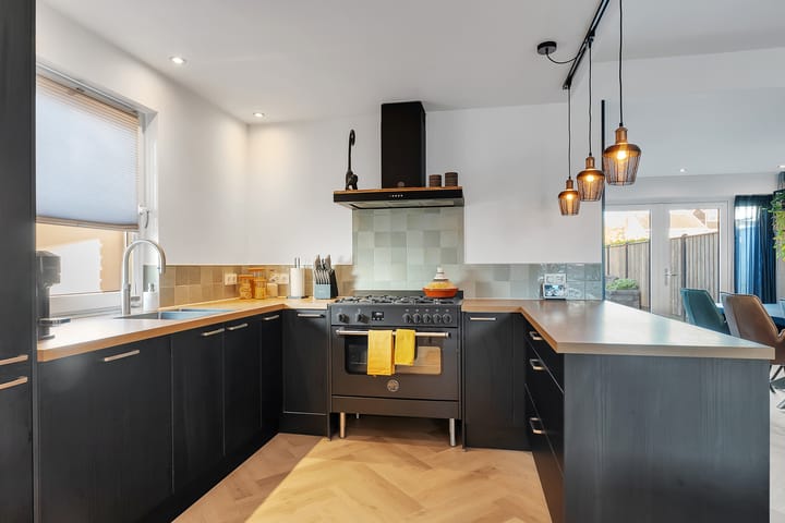 Photo 21 of G J Piksenstraat 16