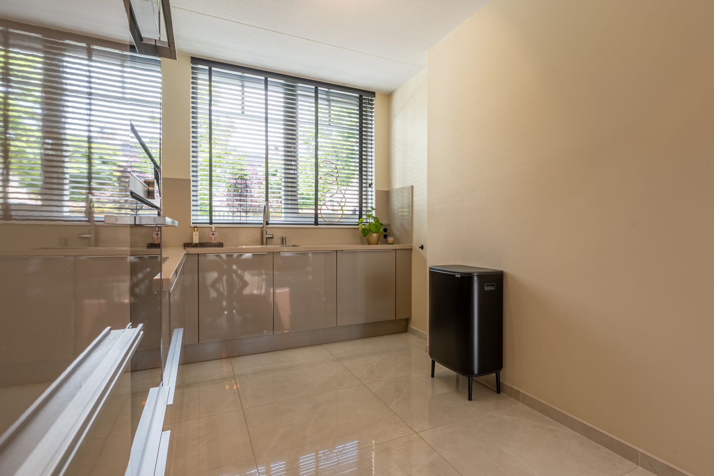 Foto 10 van Laan van Westmolen 47-C