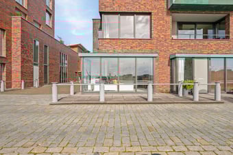 Plaet 9 secondary image