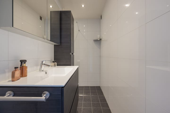 Photo 9 of Aert van Neslaan 402